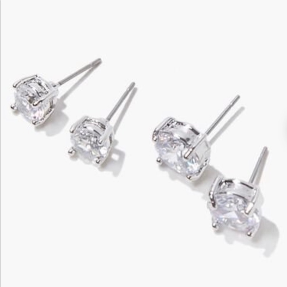 Forever 21 men’s faux gem stud earring set